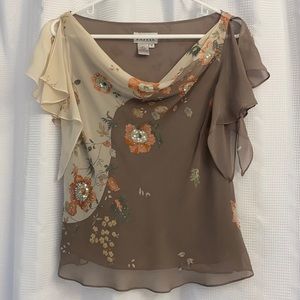 Adrianna Papell 100% silk top tan/ ivoryfloral 10